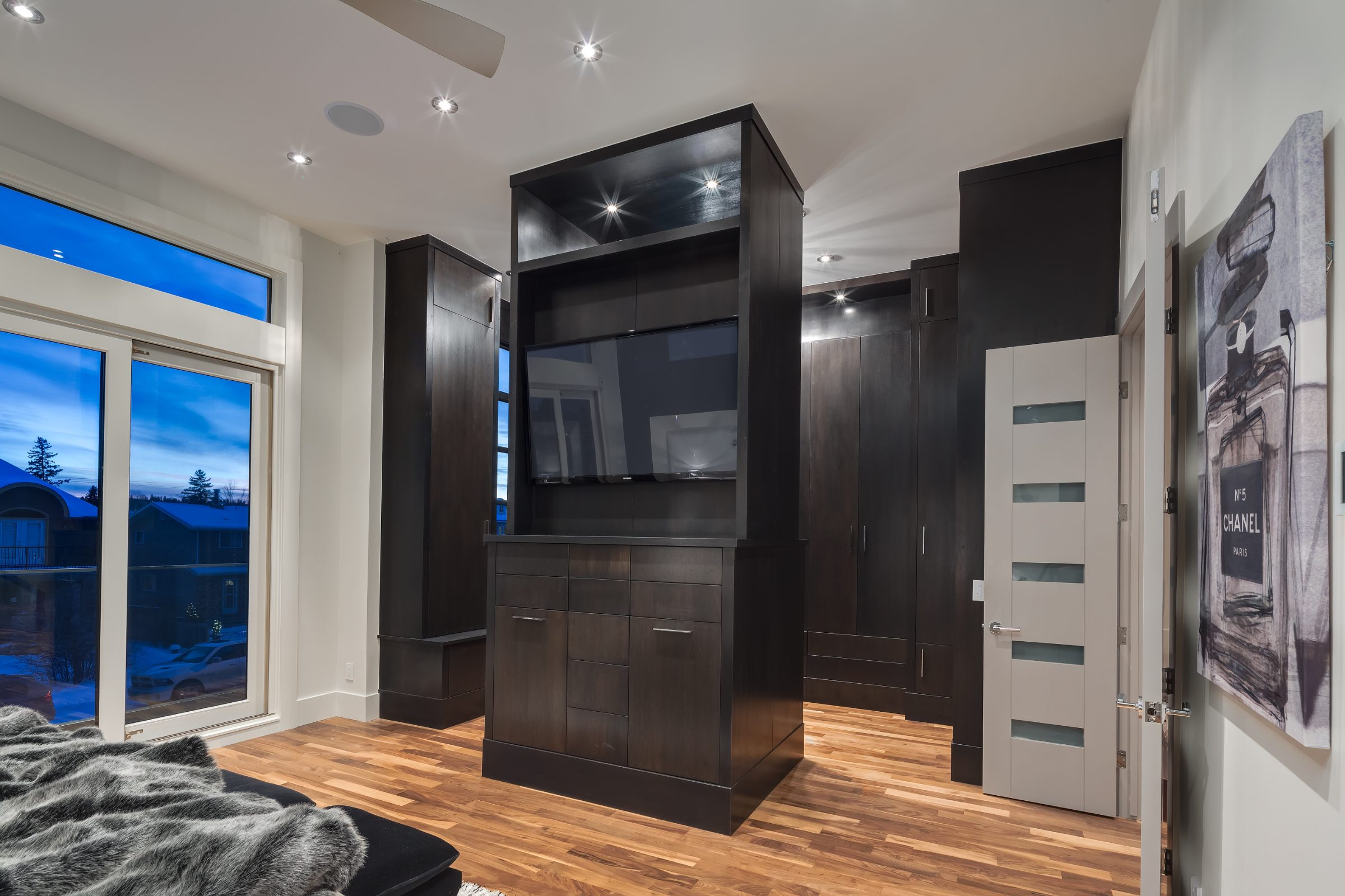 Living room with built-in feature wall